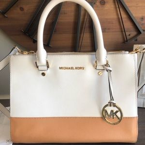 Michael Kors purse with shoulder strap